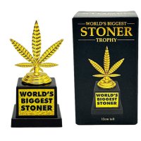 World's Biggest Stoner Trophy 世界最大のストーナートロフィー